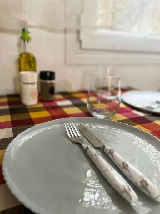 Cute And Quiet Apartment In The Center Of Atene Esterno foto